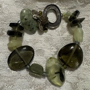 Silpada Green and Silver Stretch Bracelet